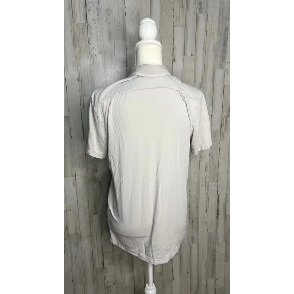 Rock & Republic Men's Gray Polo Shirt Medium Short Sleeve Double Pockets - Picture 3 of 4